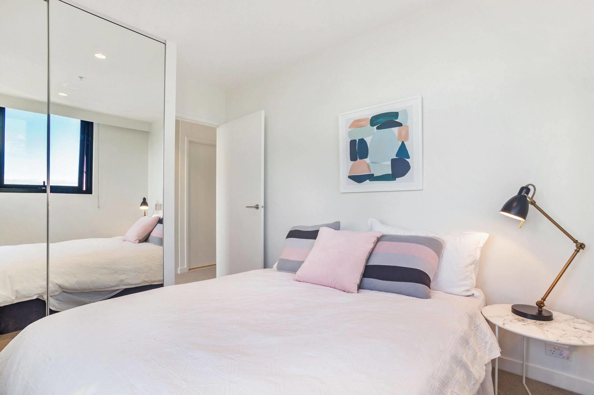 Serviced Apartments Melbourne - Platinum Eksteriør billede